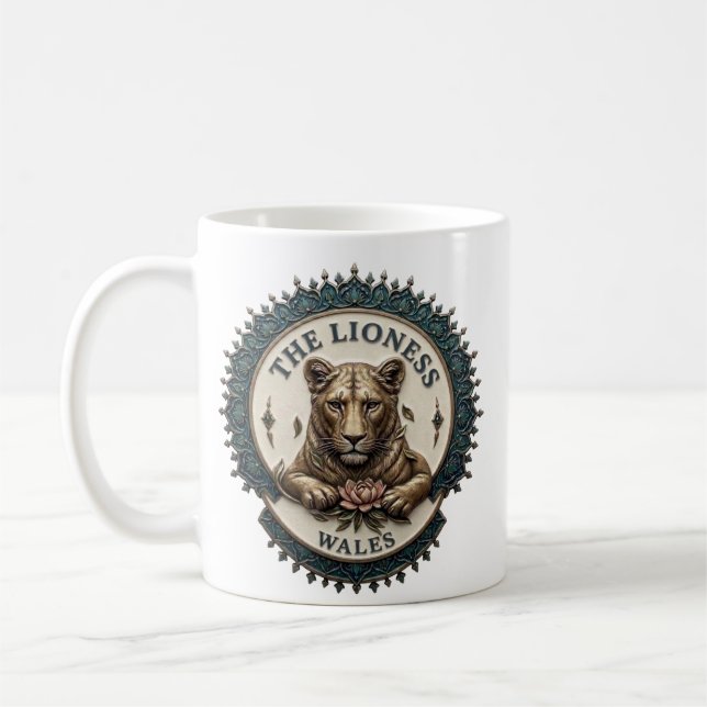 Die Löwin. Wales Kaffeetasse (Links)