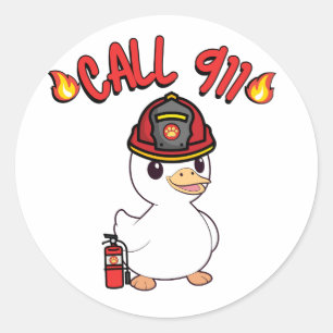 Die lustige kleine Ente ist ein Feuerwehrmann Runder Aufkleber