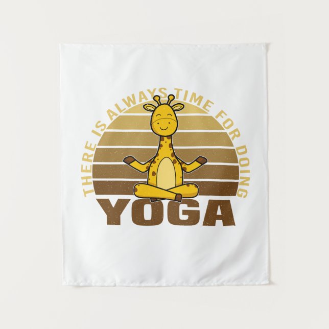 Die lustige niedliche Giraffe macht Yoga. lustige  Wandteppich (Vorderseite)
