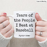 Die lustigen Tränen der Leute, die ich bei Basebal Tasse<br><div class="desc">Das ist eine lustige Personalisierte Baseball Liebhaber Coffee Tasse. Um sie an ihrem Geburtstag oder an einem besonderen Tag zu schenken: die besten Baseball Liebhaber Geschenk.</div>