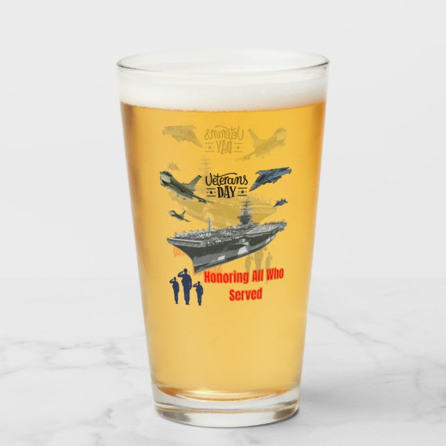Die mächtige Militärehrung  Glas (Vorne (Gefüllt))