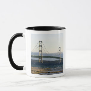 Die Mackinac-Brücke überspannt die Straße von 4 Tasse