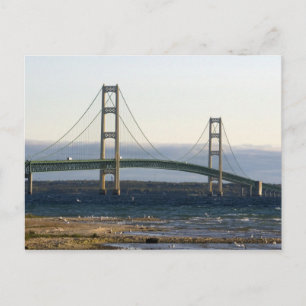 Die Mackinac Brücke, welche die Straßen von 4 Postkarte