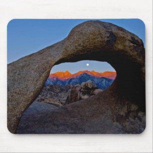 Die malerischen Alabama Hills eingebettet Mousepad