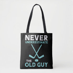 Die Männer unterschätzen nie die alte Eishockey-Fu