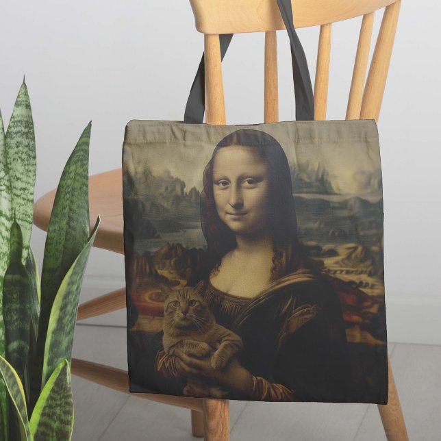 Die Meow Lisa (This masterpiece of a tote bag features the best known work of art in the world with a twist.)