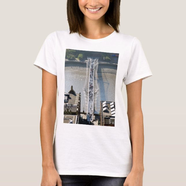 Die Millenium-Brücke T-Shirt (Vorderseite)