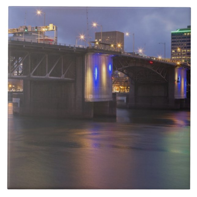 Die Morrison-Brücke über den Willamette-Fluss Fliese (Vorderseite)