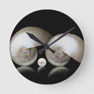 Die Mutter von Pearl Runde Wanduhr