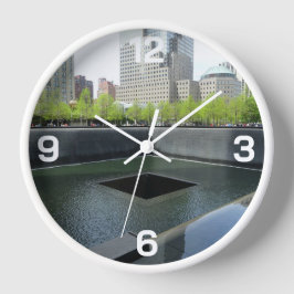Die Nationale Gedenkstätte vom 11. September Quadratische Wanduhr