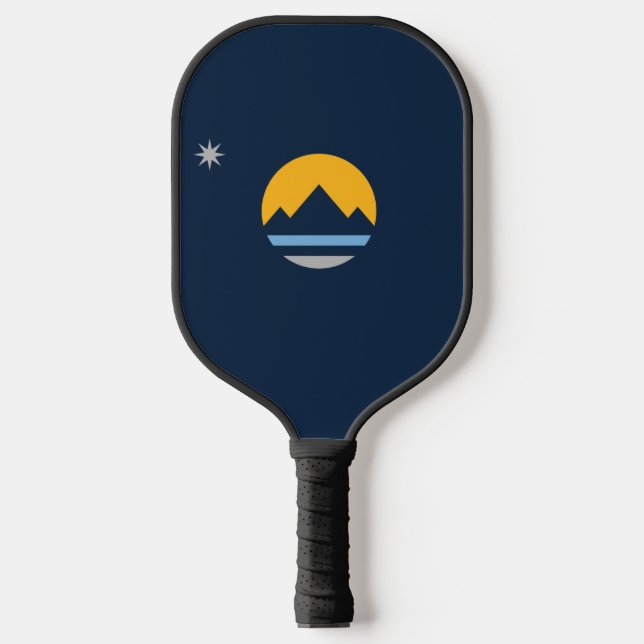 Die neue Flagge von Reno, Nevada Pickleball Schläger (Vorderseite)