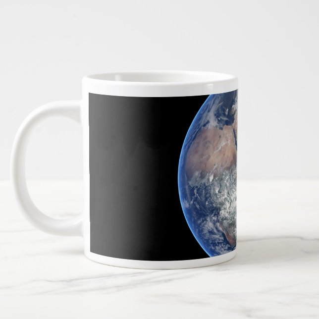 Die östliche Hemisphäre auf der Erde. Jumbo-Tasse (Links)