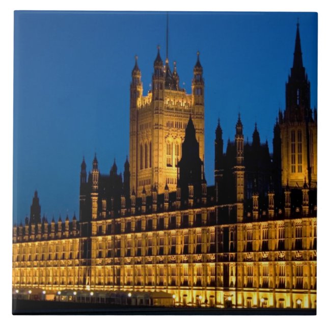 Die Parlamentshäuser in der Stadt Fliese (Vorderseite)