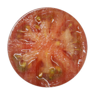 Die perfekte Scheibe der Tomate Schneidebrett