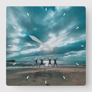 Die Personalisierte Quadrat-Wall-Uhr hinzufügen Quadratische Wanduhr