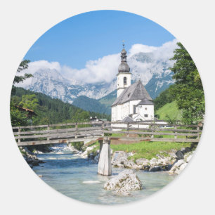Die Pfarrkirche von Ramsau Runder Aufkleber