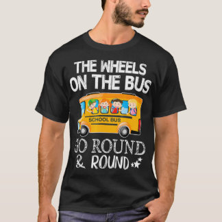 Die Räder des Busses fahren durch die Schule  T-Shirt