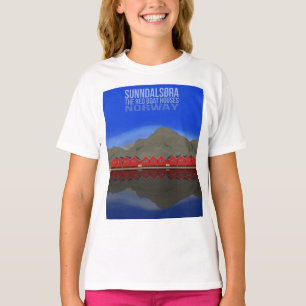 Die Red Boat Houses Sunndalsøra Norwegen T-Shirt