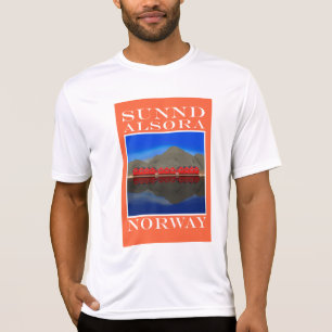 Die Red Boat Houses Sunndalsøra Norwegen T-Shirt