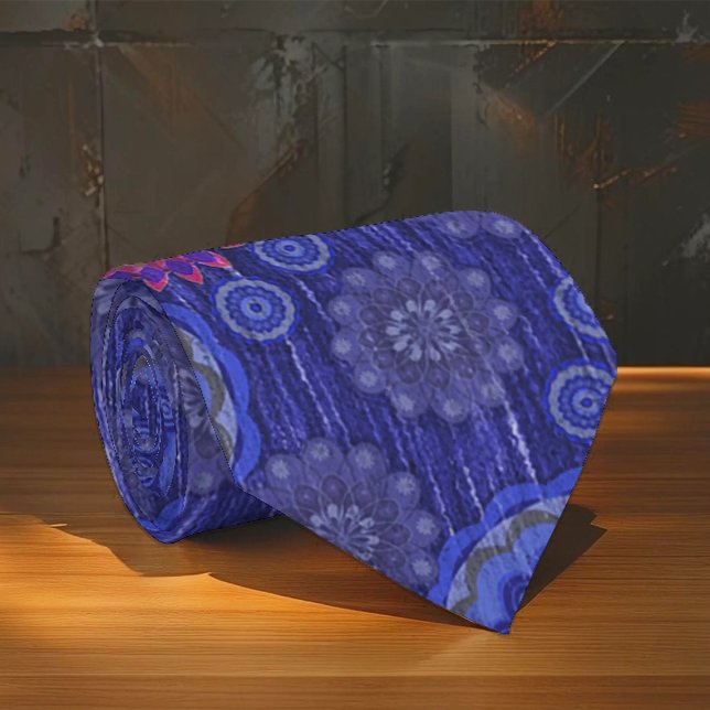 Die Regenfäden der Berry-Blütenstreuen strukturier Krawatte (Von Creator hochgeladen)