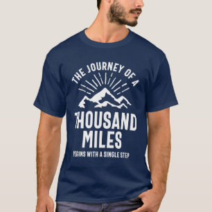 Die Reise von tausend Meilen beginnt mit T-Shirt