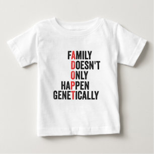 Die Retro-Adoption kommt nicht nur in der Genetik Baby T-shirt