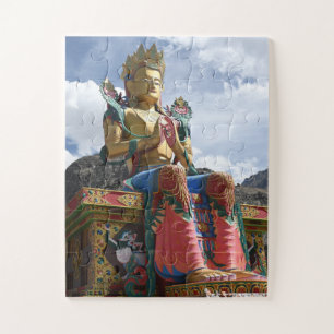 Die riesige Statue von Maitreya Buddha Jigsaw Puzzle