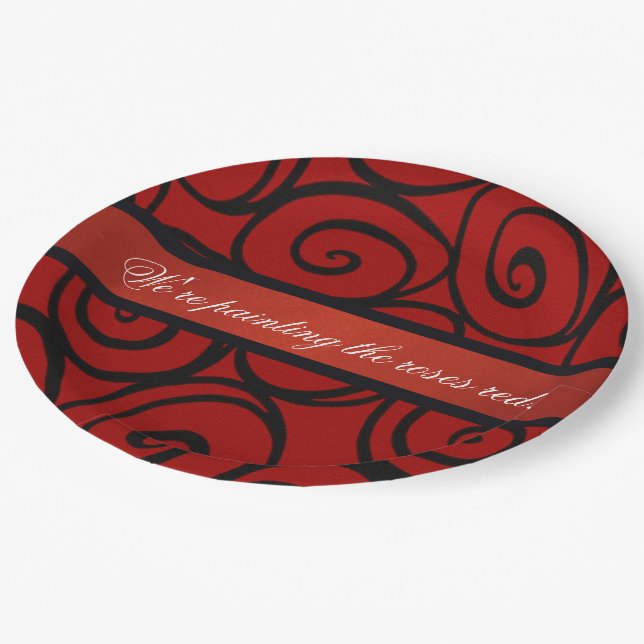 Die Rose der Königin Pappteller (Schrägansicht)