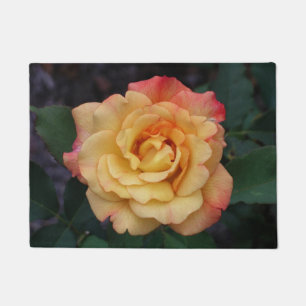 Die Rose ist schön rosa und gelb Fußmatte