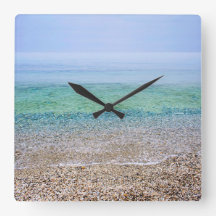 Die ruhige Uhr am Strand