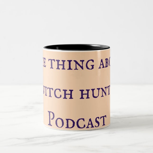 Die Sache mit der Hexenjagd Podcast-Tasse Zweifarbige Tasse (Mittel)