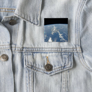 Die Sahara-Staubwolke fliegt nach Westen in den At Button