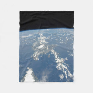 Die Sahara-Staubwolke fliegt nach Westen in den At Fleecedecke