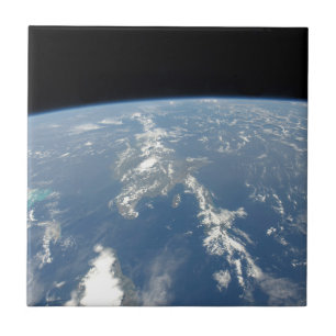 Die Sahara-Staubwolke fliegt nach Westen in den At Fliese