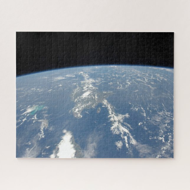 Die Sahara-Staubwolke fliegt nach Westen in den At Puzzle (Horizontal)