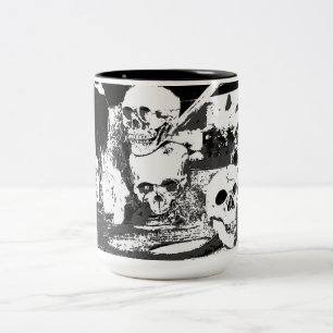 Die Schädel haben es - Halloween-Design Zweifarbige Tasse