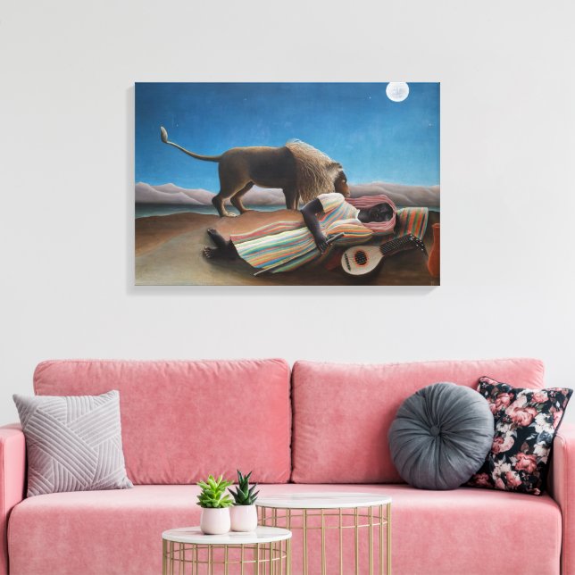 Die schlafende Zigeunerin | Henri Rousseau | Leinwanddruck (Insitu (Wohnzimmer))
