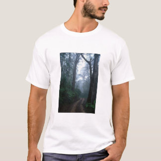 Die schmale Straße T-Shirt