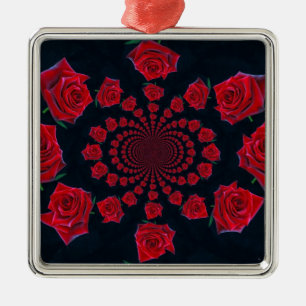 Die Schönheit der Rosen: Florale Fantasie Ornament Aus Metall
