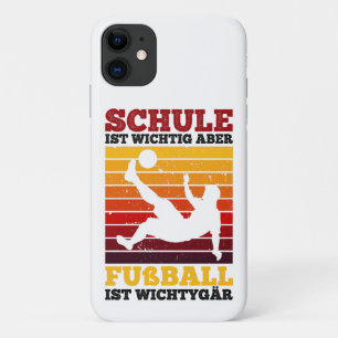 Die Schule ist wichtig, aber Fußball ist wichtig Case-Mate iPhone Hülle
