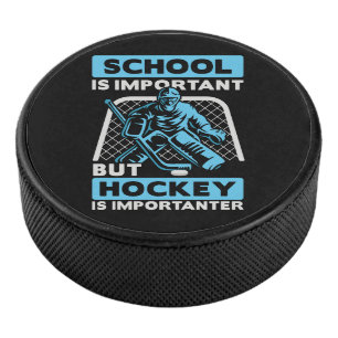 Die Schule ist wichtig, aber Hockey ist wichtig fü Eishockey Puck