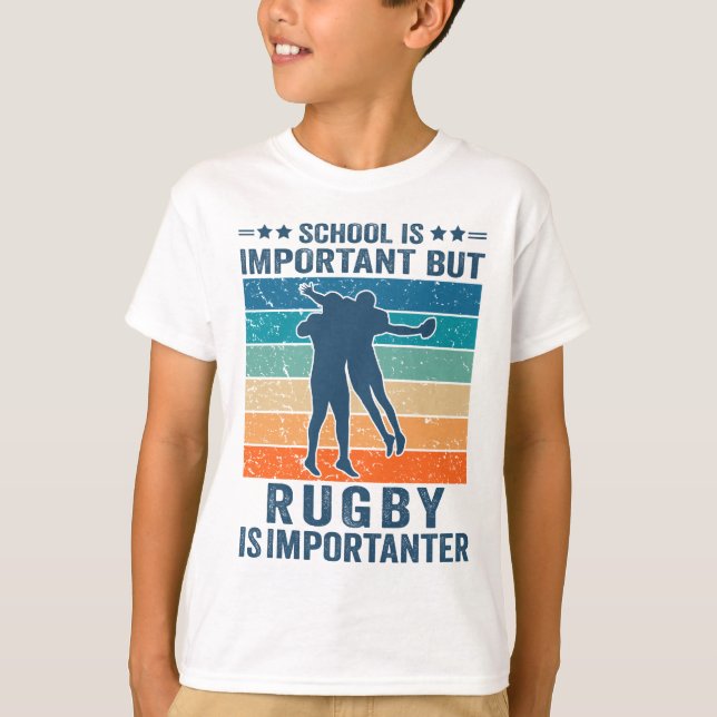 Die Schule ist wichtig, aber Rugby ist wichtig T-Shirt (Vorderseite)