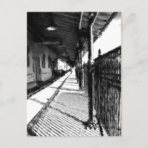 Die schwarz-weiße Skizze des Bahnhofs Postkarte