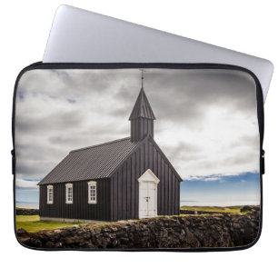 Die Schwarze Kirche Budir, Island Laptopschutzhülle