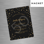 Die schwarzen Goldsterne zum Geburtstag als Luxus Magneteinladung<br><div class="desc">Eine glamouröse magnetische Geburtstagsfeier für ihn und sie. Ein schwarzer Hintergrund mit goldenen Imitaten. Personalisieren und fügen Sie einen Namen und Party-Details hinzu. Golden farbiger Text. Altersnummer als Wasserzeichen.</div>