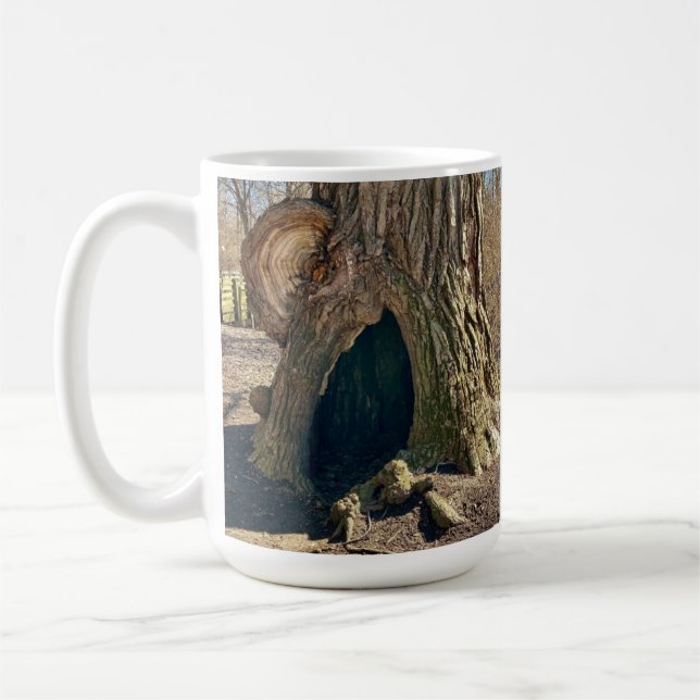 Die seltsame Senke Kaffeetasse (Links)