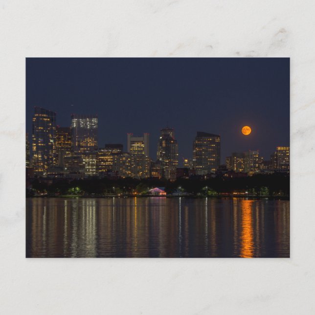 Die Skyline von Boston und ein Vollmond im Septemb Postkarte (Vorderseite)