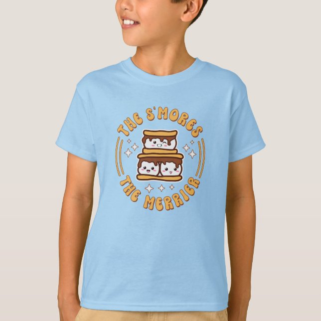 Die S'mores Der Merrier Funny Kawaii Camping Gesch T-Shirt (Vorderseite)