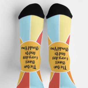 Die Sonne leuchtet jeden Tag und so sollten Sie 2 Socken