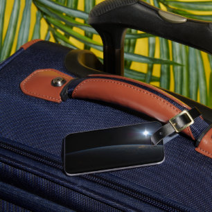 Die Sonne liegt über dem Horizont der Erde. Gepäckanhänger